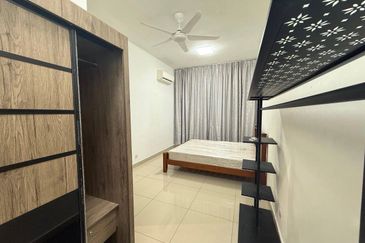 Meridin Bayvue Apartment