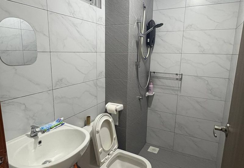 SKS Habitat Apartment, Larkin