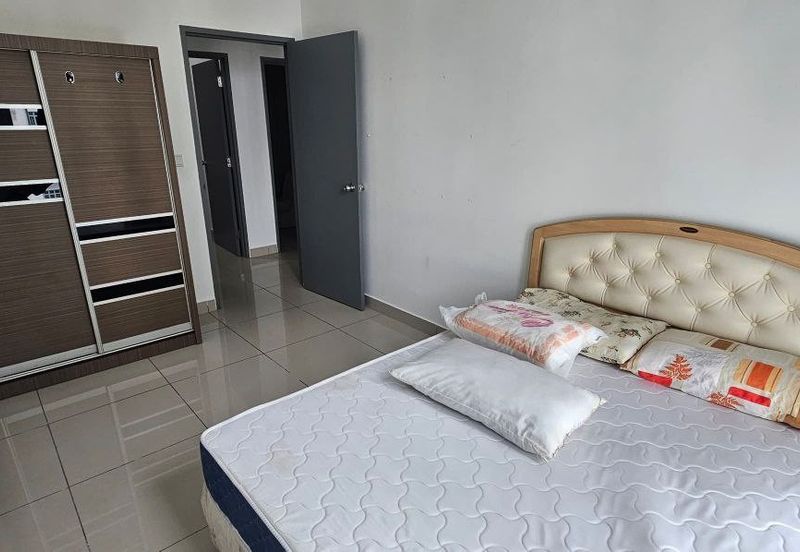 Meridin Bayvue Apartment