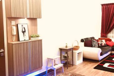 Golden Sands Seaview Residence