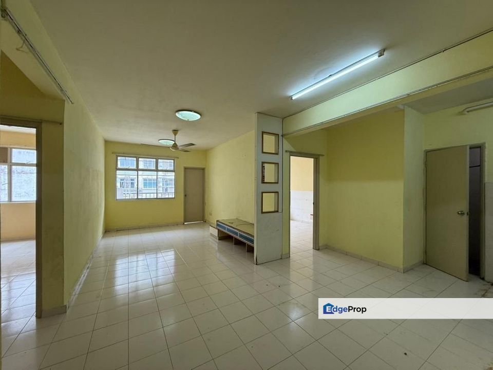 VILLA KRYSTAL APARTMENT @ BANDAR SELESA JAYA, SKUDAI, Johor, Skudai