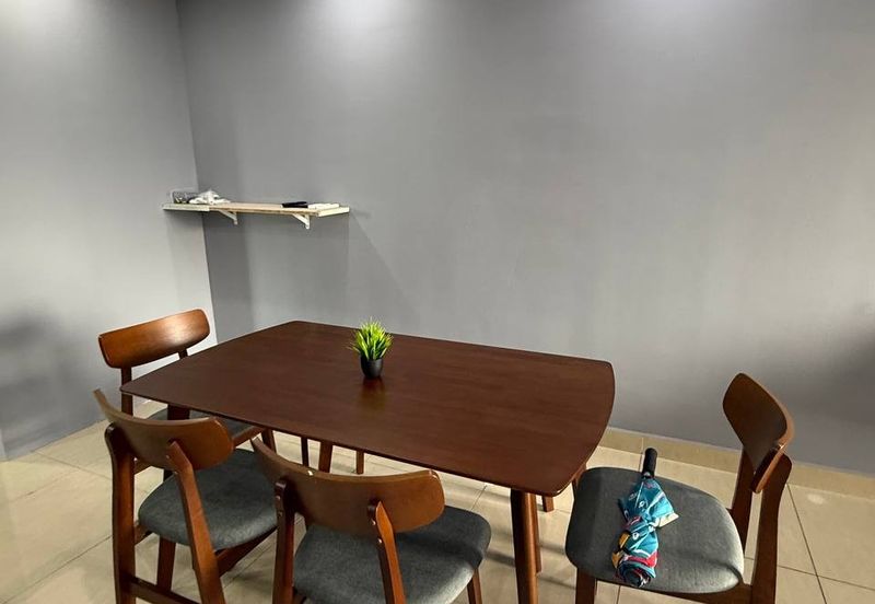 Eastbay Luxury Apartment