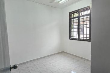 Jalan Putra 3, Taman Tan Sri Yaakob