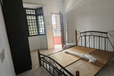 Jalan Putra 3, Taman Tan Sri Yaakob