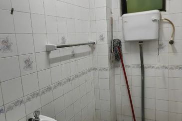 Jalan Putra 3, Taman Tan Sri Yaakob