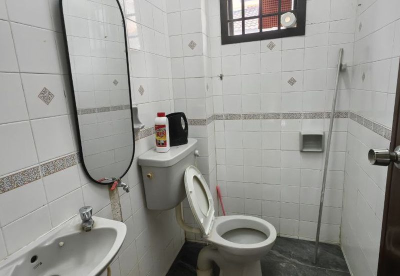 Jalan Putra 3, Taman Tan Sri Yaakob