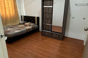 Pangsapuri Flora Damai