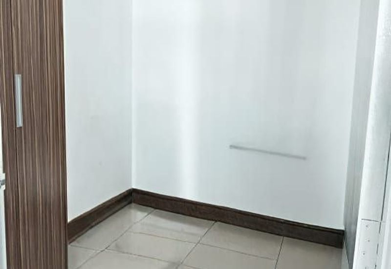 Seasons Luxury Apartments @ Amara Larkin