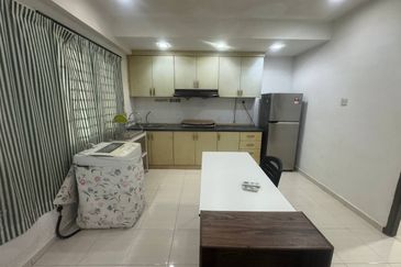 Bangunan Duta Impian (The Embassy Suites)