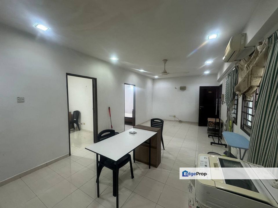 THE EMBASSY SUITES ( DUTA IMPIAN ) APARTMENT / JOHOR BAHRU / JB TOWN, Johor, Johor Bahru