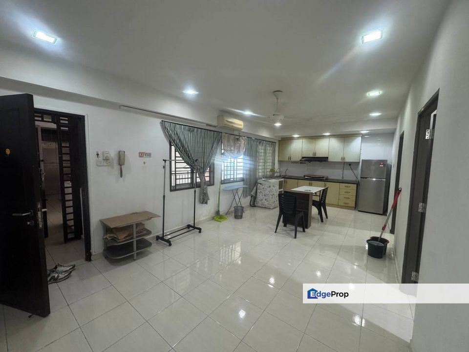 THE EMBASSY SUITES ( DUTA IMPIAN ) APARTMENT / JOHOR BAHRU / JB TOWN, Johor, Johor Bahru