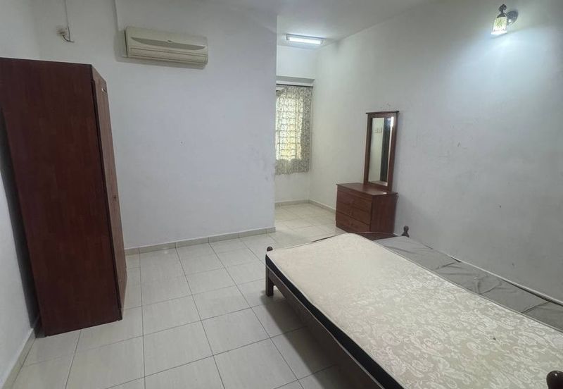 Bangunan Duta Impian (The Embassy Suites)