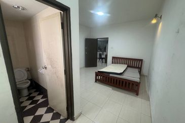 Bangunan Duta Impian (The Embassy Suites)