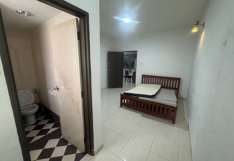 Bangunan Duta Impian (The Embassy Suites)