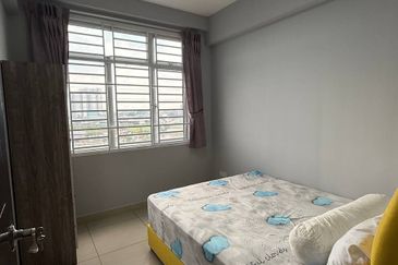 Eastbay Luxury Apartment