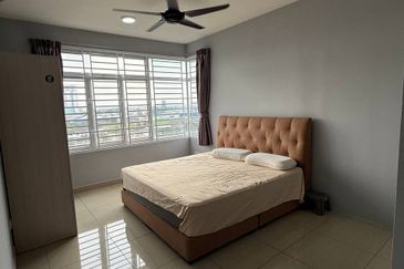 Eastbay Luxury Apartment