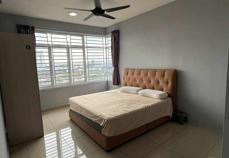 Eastbay Luxury Apartment