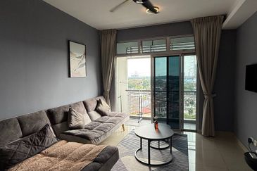 Eastbay Luxury Apartment