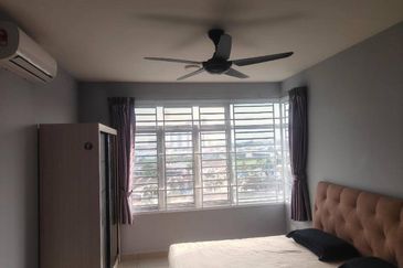 Eastbay Luxury Apartment