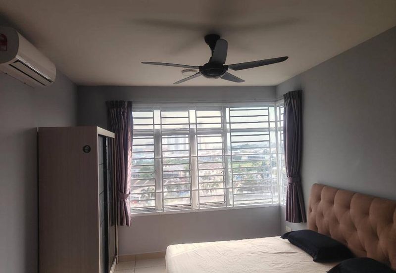 Eastbay Luxury Apartment