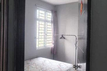 Eastbay Luxury Apartment