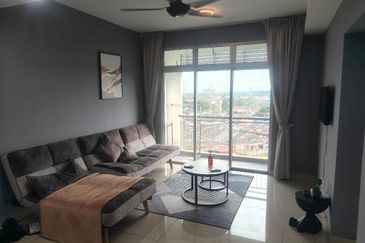 Eastbay Luxury Apartment