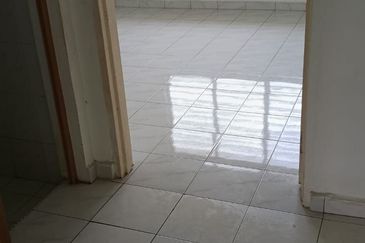 Lily & Jasmine Apartment