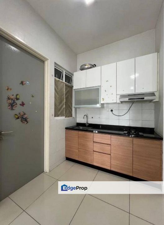 SKYSUITES APARTMENT @ MELDRUM HILLS / JB TOWN, Johor, Johor Bahru