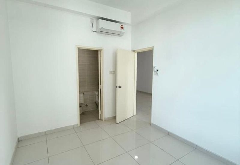 D'Summit Residences @ Kempas Utama