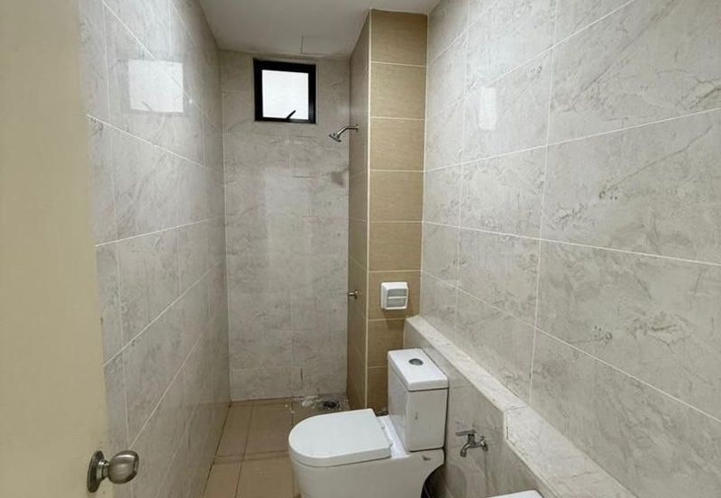 D'Summit Residences @ Kempas Utama