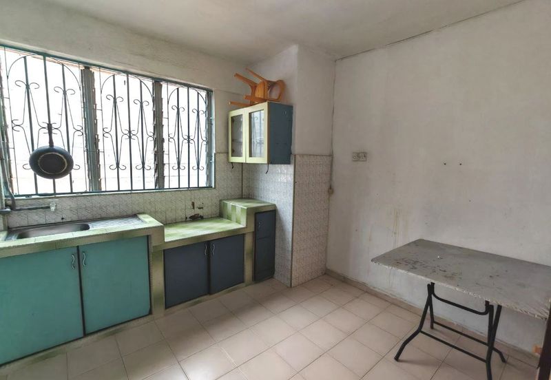 Flat Taman Ungku Tun Aminah