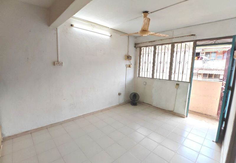 Flat Taman Ungku Tun Aminah