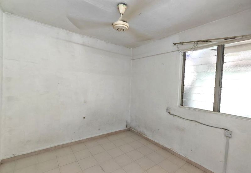 Flat Taman Ungku Tun Aminah