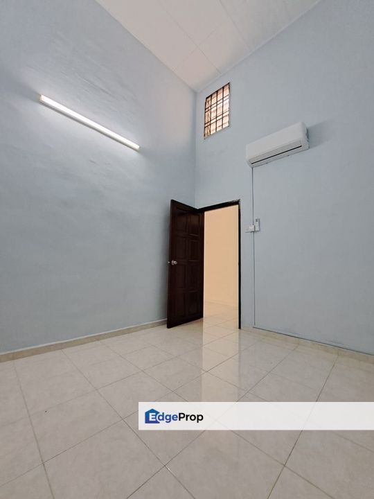 JALAN NB2 @ TAMAN NUSA BESTARI SKUDAI @ SINGLE STOREY, Johor, Skudai