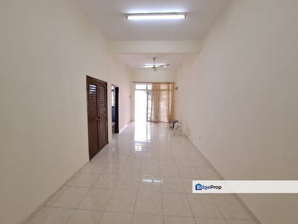 JALAN NB2 @ TAMAN NUSA BESTARI SKUDAI @ SINGLE STOREY, Johor, Skudai