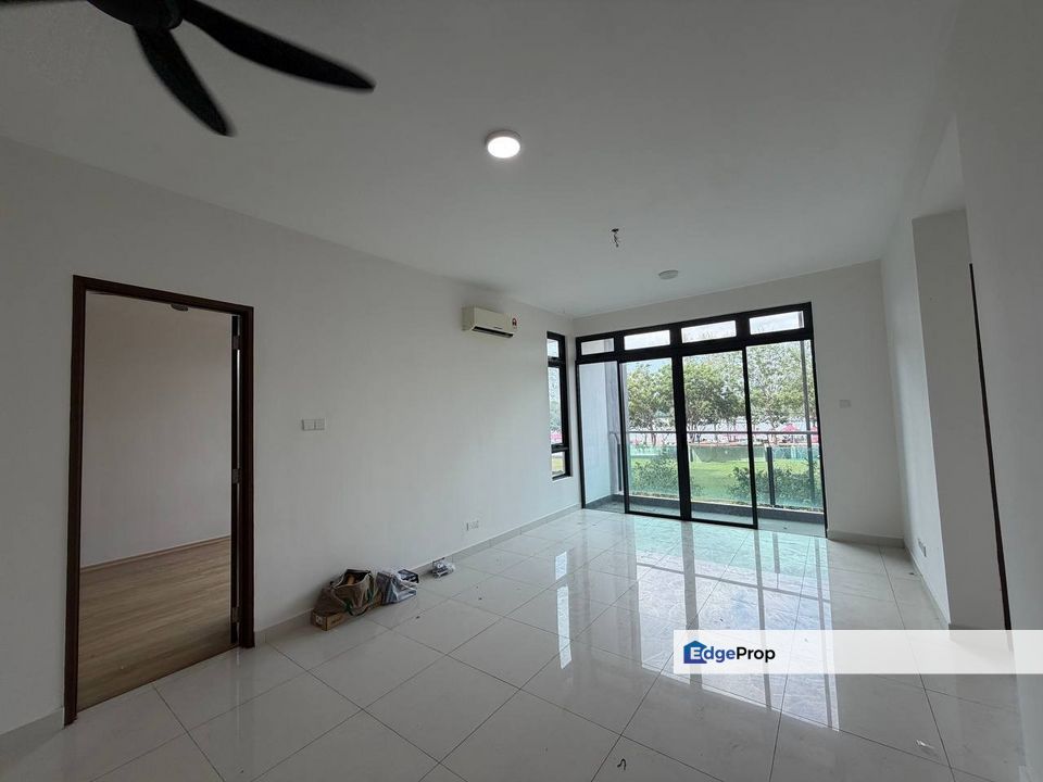 BOTANIKA TEBRAU BAY APARTMENT @ BAYU PUTERI / PERMAS JAYA / MASAI, Johor, Johor Bahru