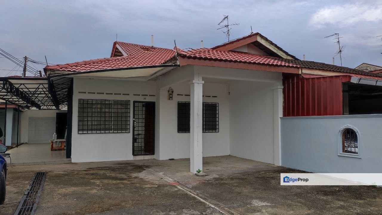 TAMAN KOTA MASAI, PASIR GUDANG SINGLE STOREY CORNER LOT HOUSE for