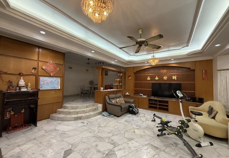 SL 4, Bandar Sungai Long