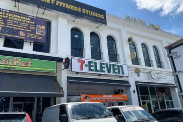 Ivoris @ Eco Majestic