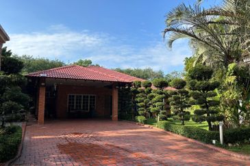 Perdana College Heights