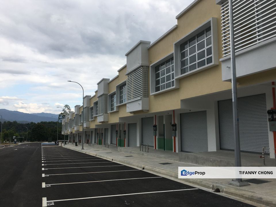 Kajang East Avenue Ground Floor 2 Storey Shop To Rent Ample Parking  20 x 75 , Selangor, Semenyih