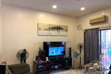 SL 8, Bandar Sungai Long