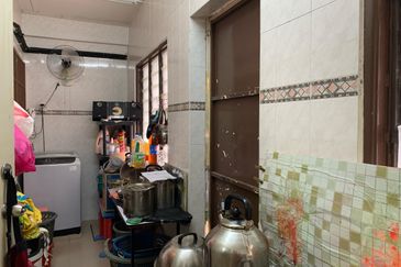 SL 8, Bandar Sungai Long