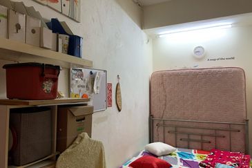 SL 8, Bandar Sungai Long