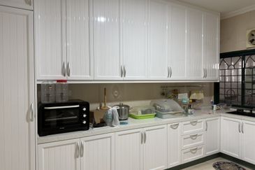 Fully Renovated 2 sty Terrace House 24 x 75 Hot Area Bandar Sungai Long SL 4 Easy Access to Highway For Sale 