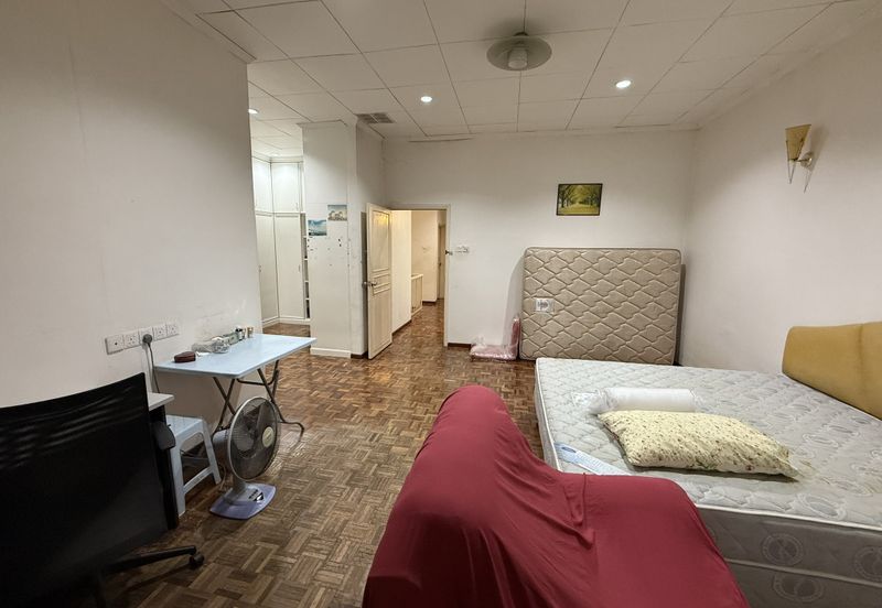 Fully Renovated 2 sty Terrace House 24 x 75 Hot Area Bandar Sungai Long SL 4 Easy Access to Highway For Sale 