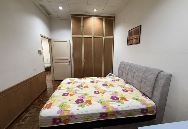 Fully Renovated 2 sty Terrace House 24 x 75 Hot Area Bandar Sungai Long SL 4 Easy Access to Highway For Sale 