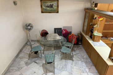 Fully Renovated 2 sty Terrace House 24 x 75 Hot Area Bandar Sungai Long SL 4 Easy Access to Highway For Sale 