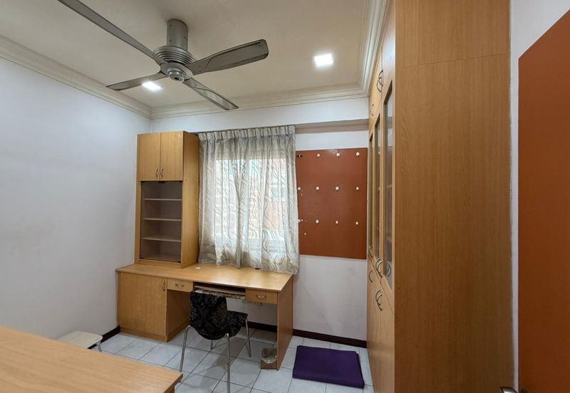 Forest Green Condominium @ Bandar Sungai Long For Sale Well Kept Gated Guarded 