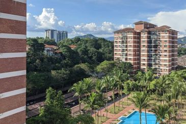 Reno Forest Green Condominium Partially Furnished Bandar Sungai Long For sale